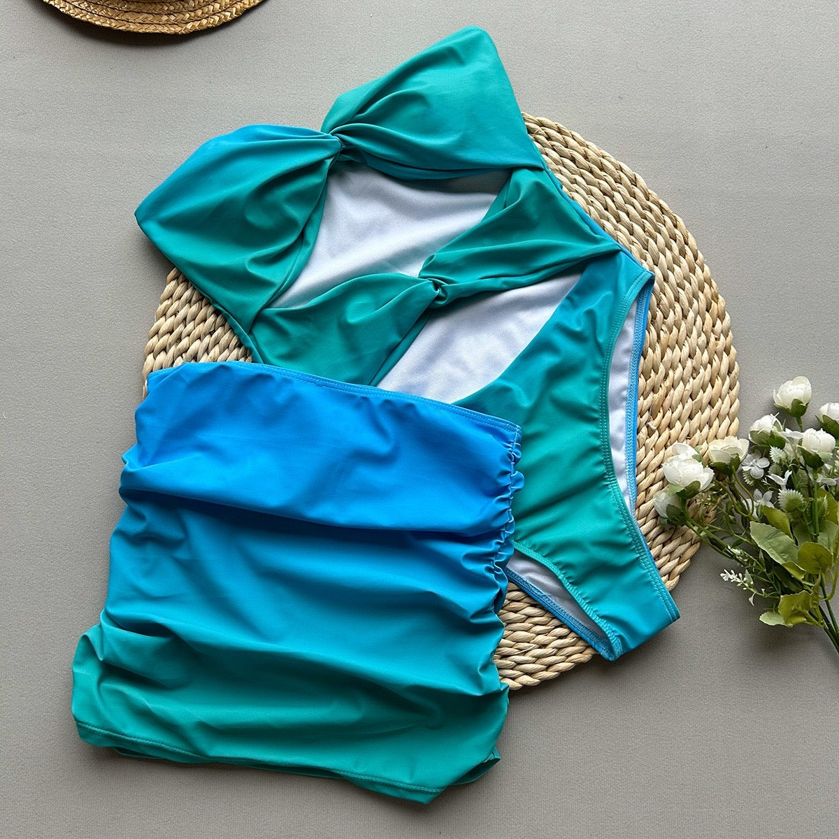 ✨ Tropikalna Oaza – Sukienka Plażowa Cut-Out ✨