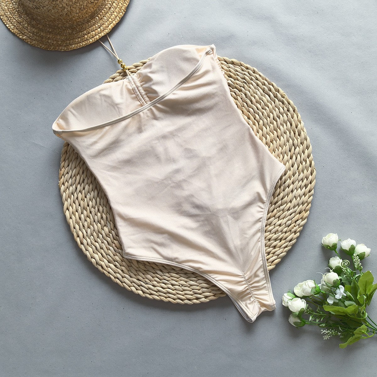 Kostium kąpielowy "Noir Allure" – Elegancja w stylu boho